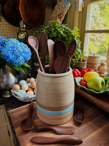Farmhouse Pottery x Humming Meadow Honey Pot