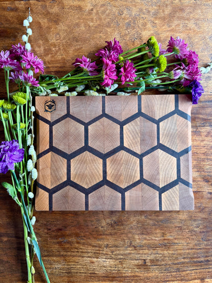 Deluxe Honeycomb Inlay Cutting Board - Maple and Walnut