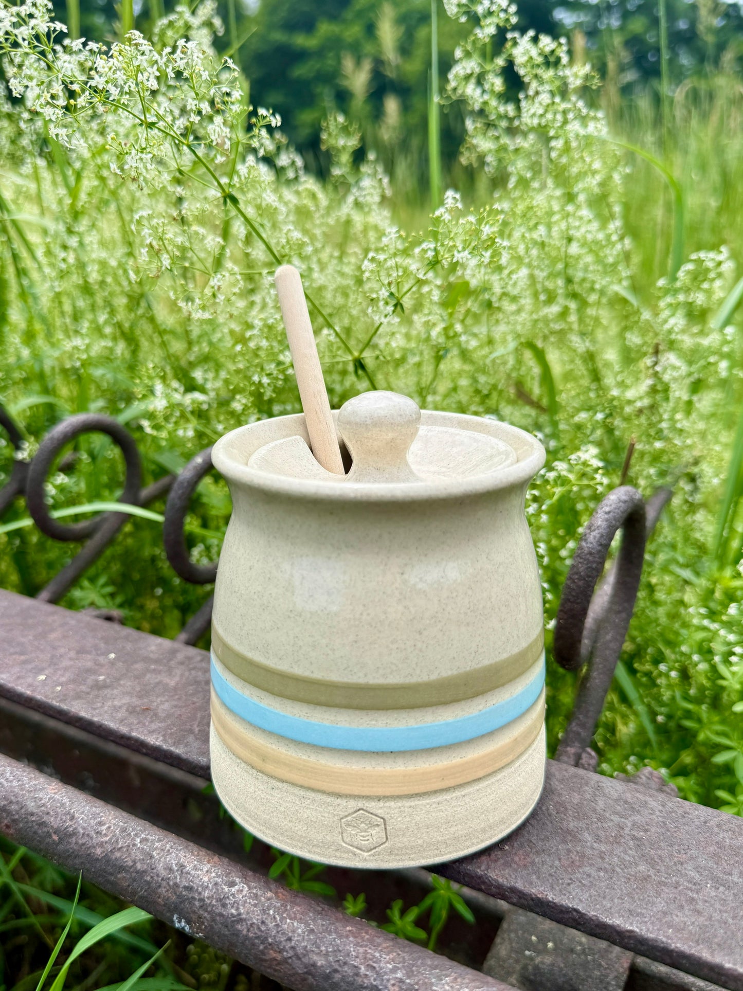 Farmhouse Pottery x Humming Meadow Honey Pot